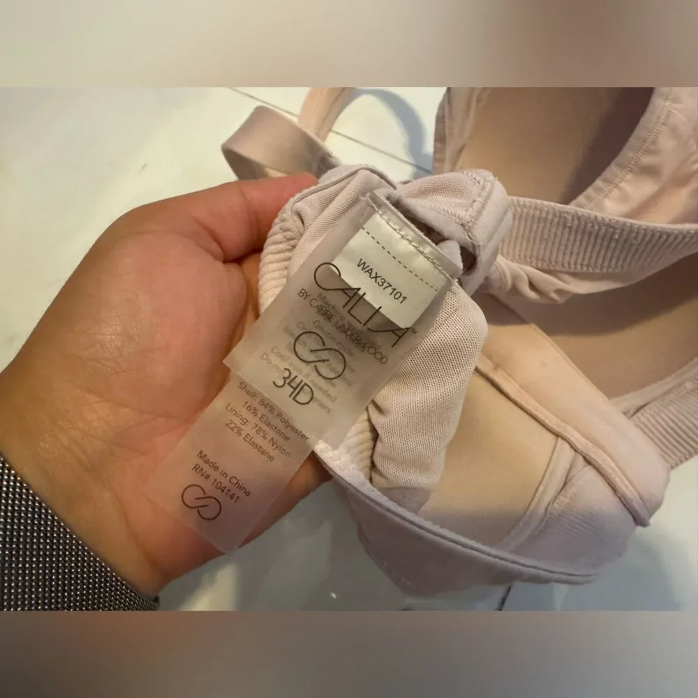 CALIA by Carrie Underwood gently used